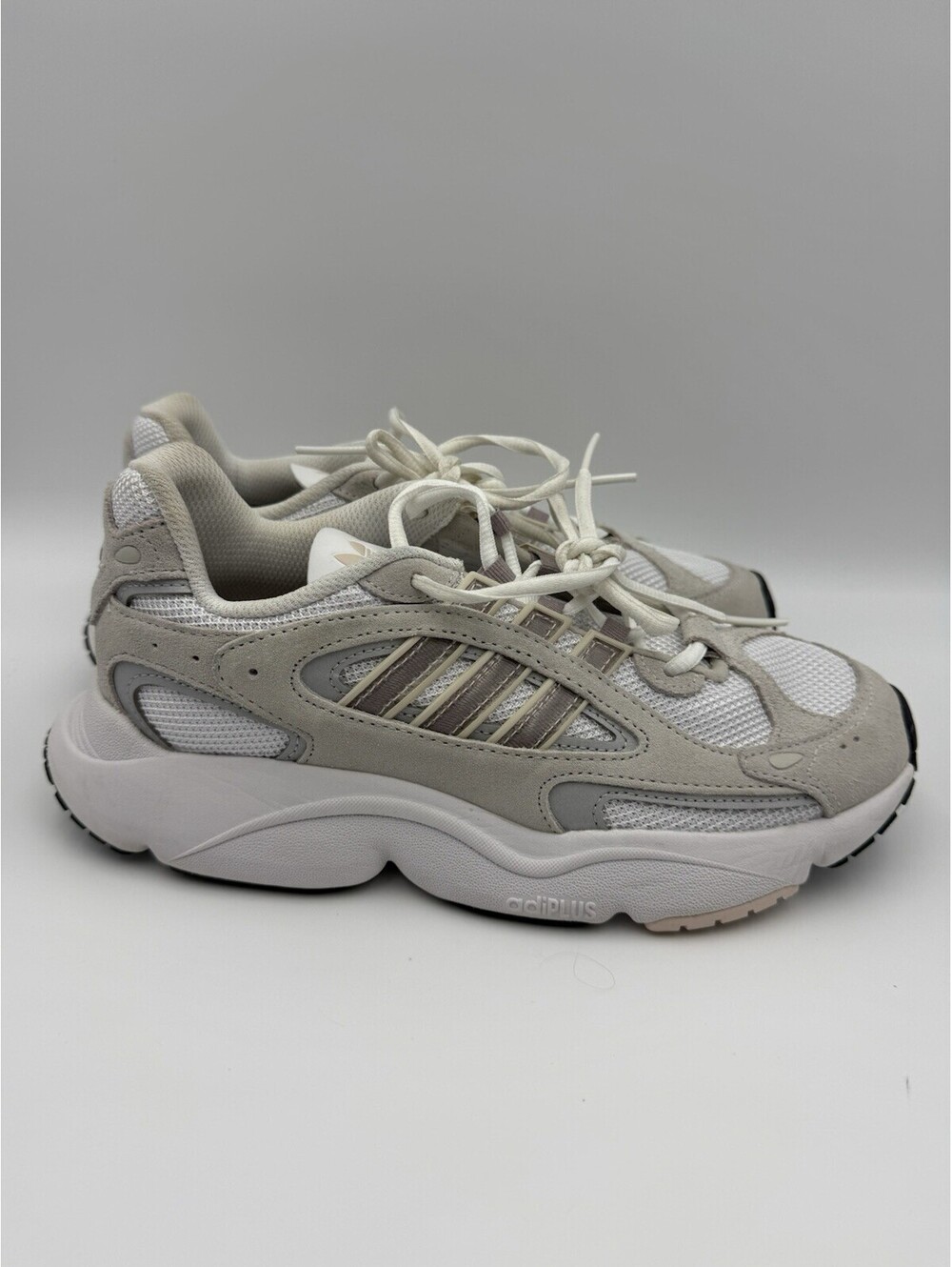 Adidas Originals Ozmillen Women’s Size 8.5 Running Shoe Sneakers Footwear